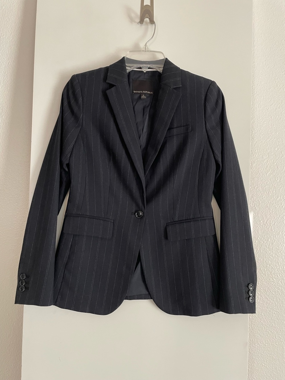 Banana Republic Classic Blazer Black/Grey Pinstriped Dark Academia Preppy NWOT